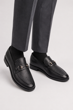 Elegant Oscar Black